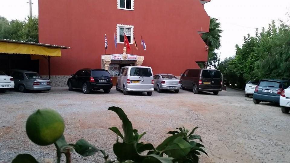 Hotel Schönberg Kızılot Exterior foto